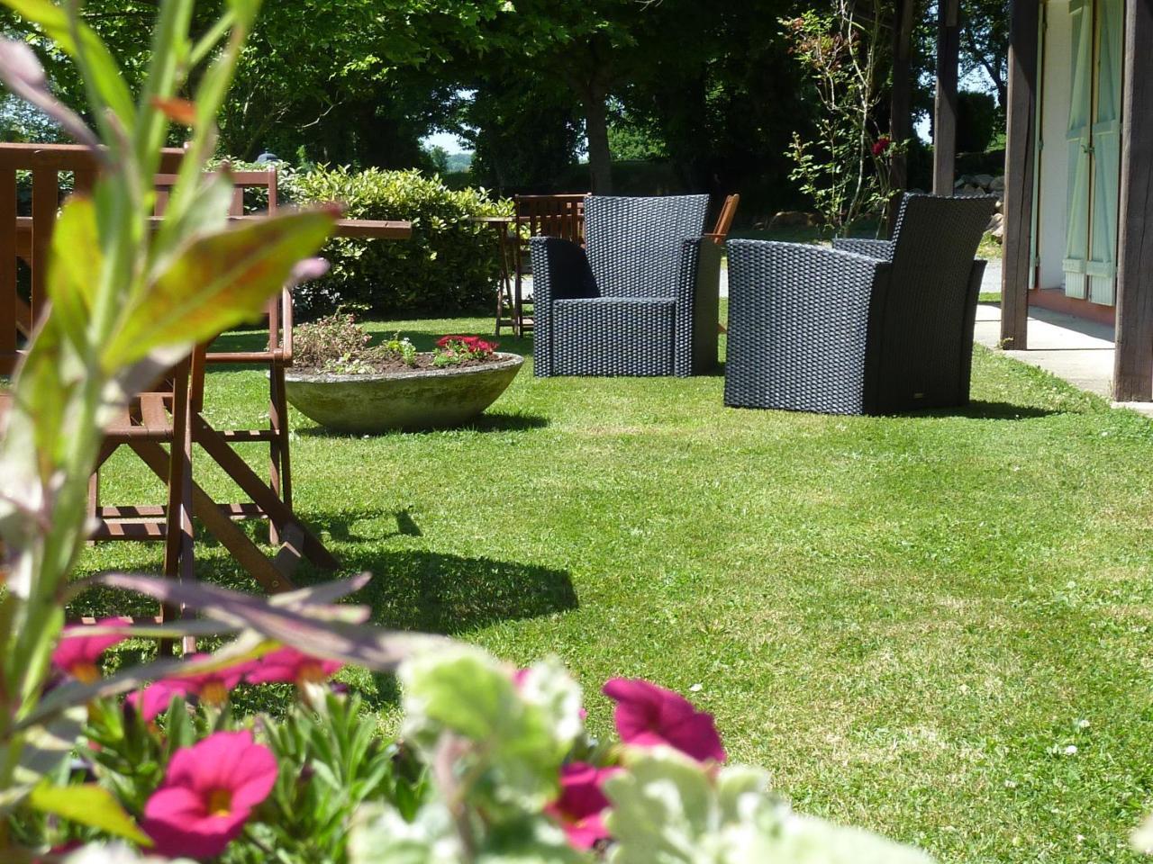 Le Relais Des Tuileries Hotel Sereilhac Екстериор снимка